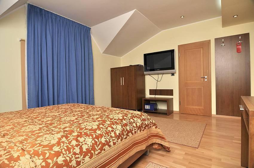 Villa Vitoria Giroc Room photo
