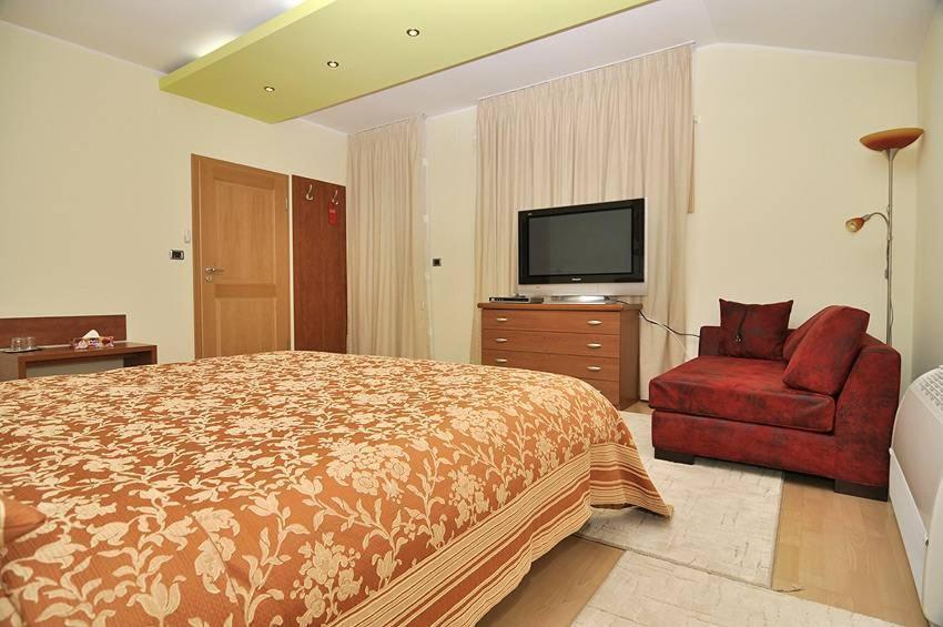 Villa Vitoria Giroc Room photo